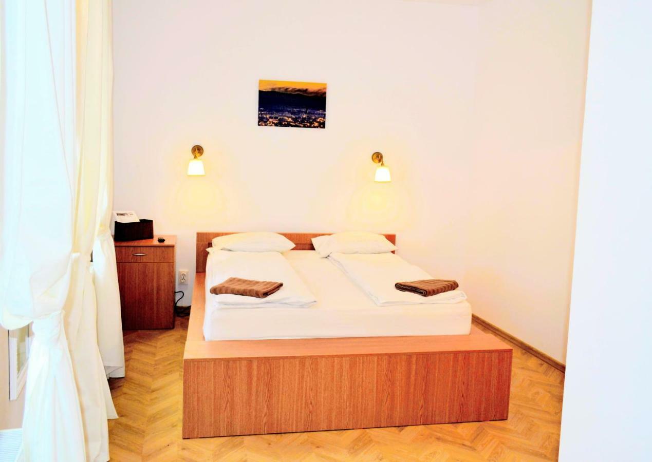 Apartament Turnul Pielarilor Studios Сибиу Екстериор снимка