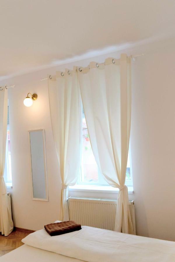 Apartament Turnul Pielarilor Studios Сибиу Екстериор снимка